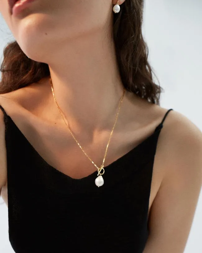 ALOHAS Jewelry Teardrop 8211 Pearl And Gold Necklace 8211 Women