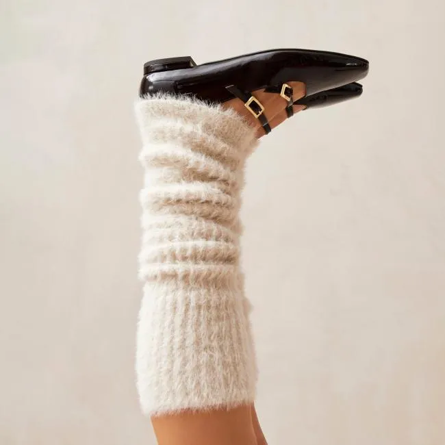 ALOHAS Knitwear Frannie 8211 Ecru Knitted Legwarmers 8211 Women