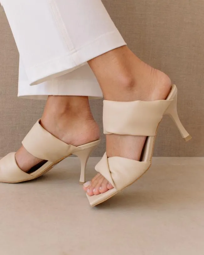 ALOHAS Mules Twist Strap Corn 8211 White Vegan Leather Mules 8211 Women