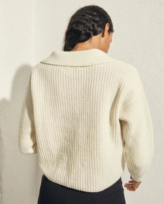 ALOHAS Sweaters and Cardigans Airliner 8211 White Knit Top 8211 Women