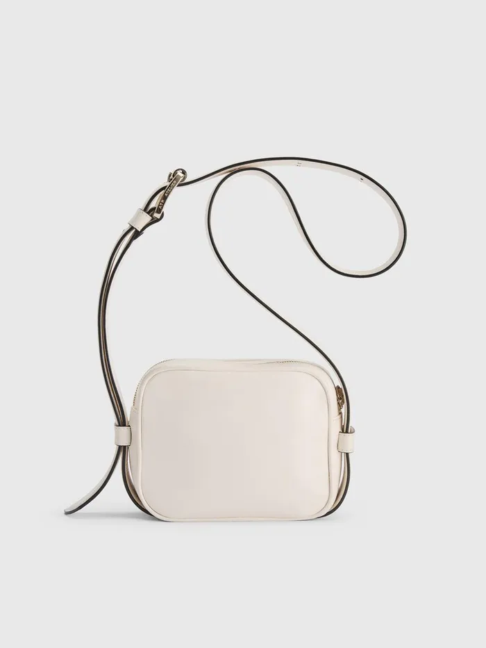 ATP Atelier Shoulder Bags Vicenza Linen Nappa Pocket Bag Linen 8211 Women