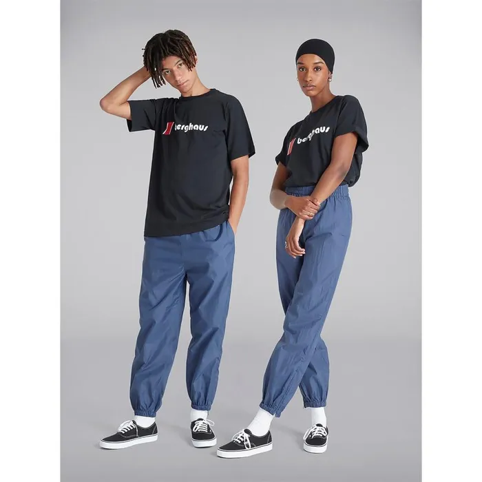 Berghaus TShirts Heritage Front Logo Tee 8211 Black 8211 MenWomen