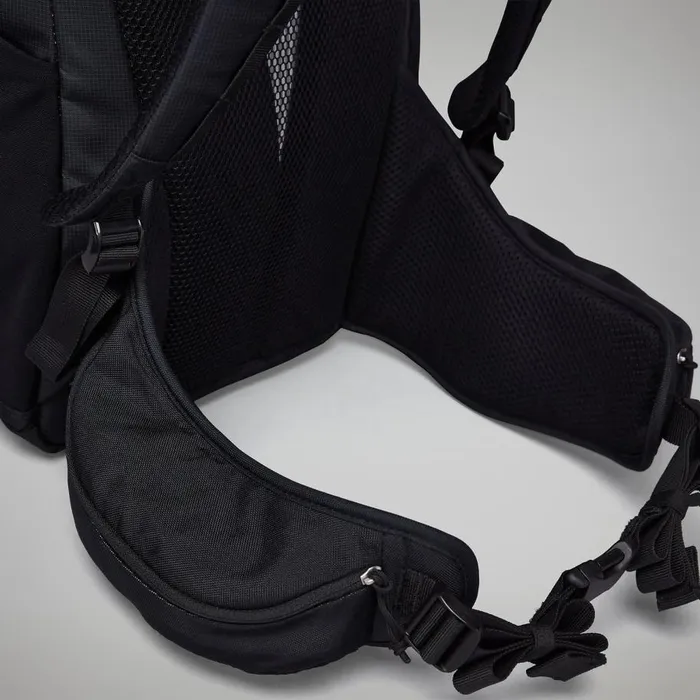 Berghaus Travel Remote Hike 35 Rucsac 8211 Black 8211 MenWomen