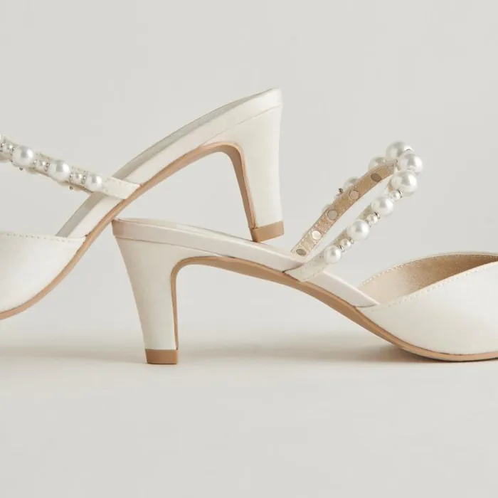 Dolce Vita Kanika Pearl Mid Heels Vanilla Pearls Women Mules and Clogs