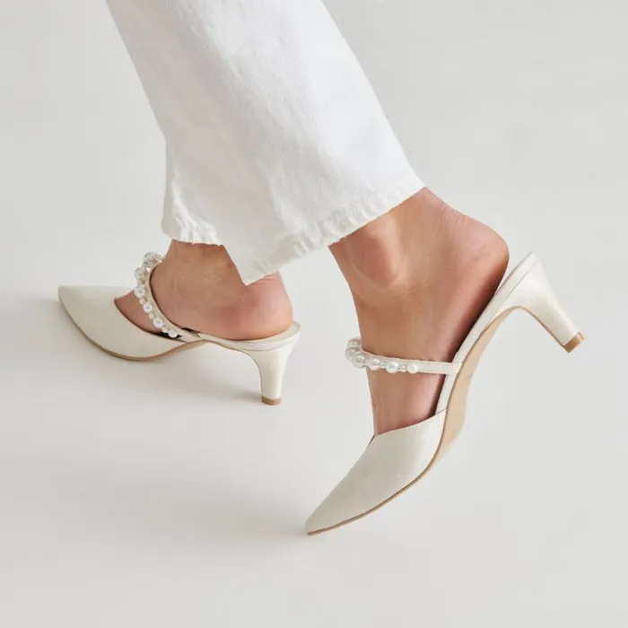 Dolce Vita Kanika Pearl Mid Heels Vanilla Pearls Women Mules and Clogs