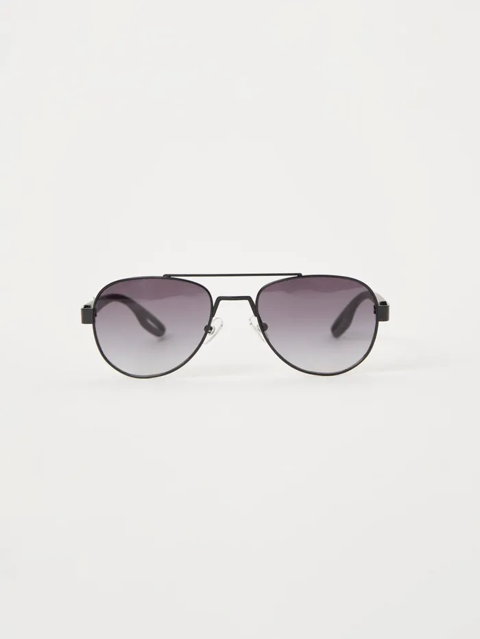 French Connection Metal DFrame Sunglasses Black Man Sunglasses