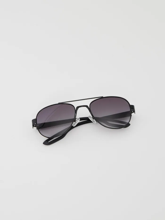 French Connection Metal DFrame Sunglasses Black Man Sunglasses
