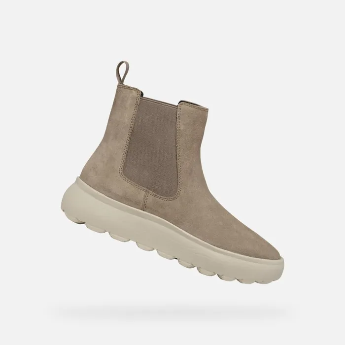 Geox Ankle Boots SPHERICA EC41 WOMAN Taupe Chelsea Boots Taupe 8211 Woman