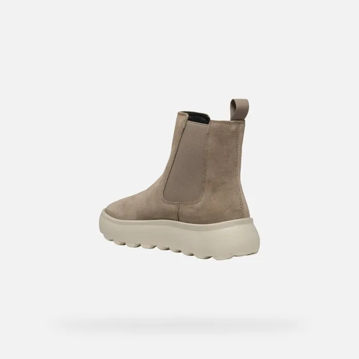 Geox Ankle Boots SPHERICA EC41 WOMAN Taupe Chelsea Boots Taupe 8211 Woman