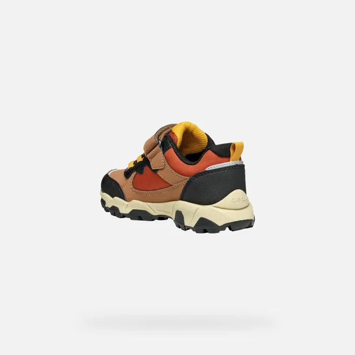 Geox Sneakers MAGNETAR ABX JUNIOR Light BrownBlack Waterproof Trainers Light Brownblack 8211 Kids