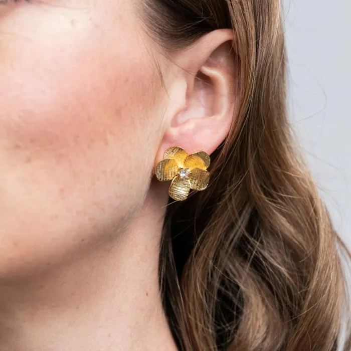 Kenneth Jay Lane Metallic Finish Earrings Women Gold With Crystals Flower Pierced Earrings Kenneth Jay Lane Metallic Finish Earrings Women Gold With Crystals Flower Pierced Earrings