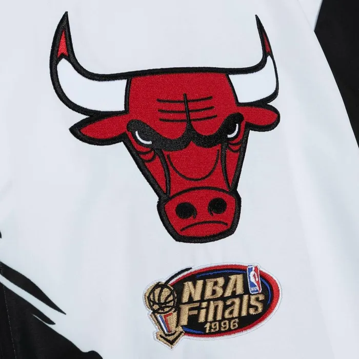 Men039s Jackets and Outerwear Mitchell and Ness Paintbrush Windbreaker Chicago Bulls Men039s Jackets and Outerwear Mitchell and Ness Paintbrush Windbreaker Chicago Bulls