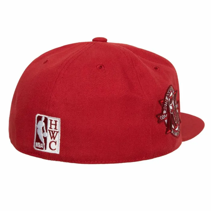Men039sWomen039s Fitted 163 Styles Mitchell and Ness Cherry Bomb Fitted HWC Chicago Bulls Men039sWomen039s Fitted 163 Styles Mitchell and Ness Cherry Bomb Fitted HWC Chicago Bulls