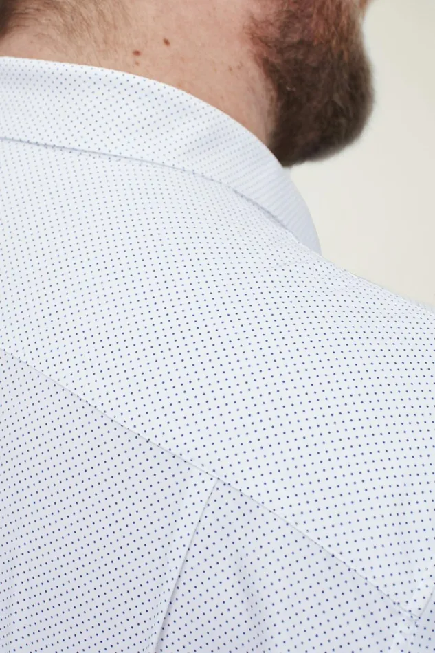 Men Tech Button Down Shirt White Blue Fine Dot Bonobos Casual Shirts