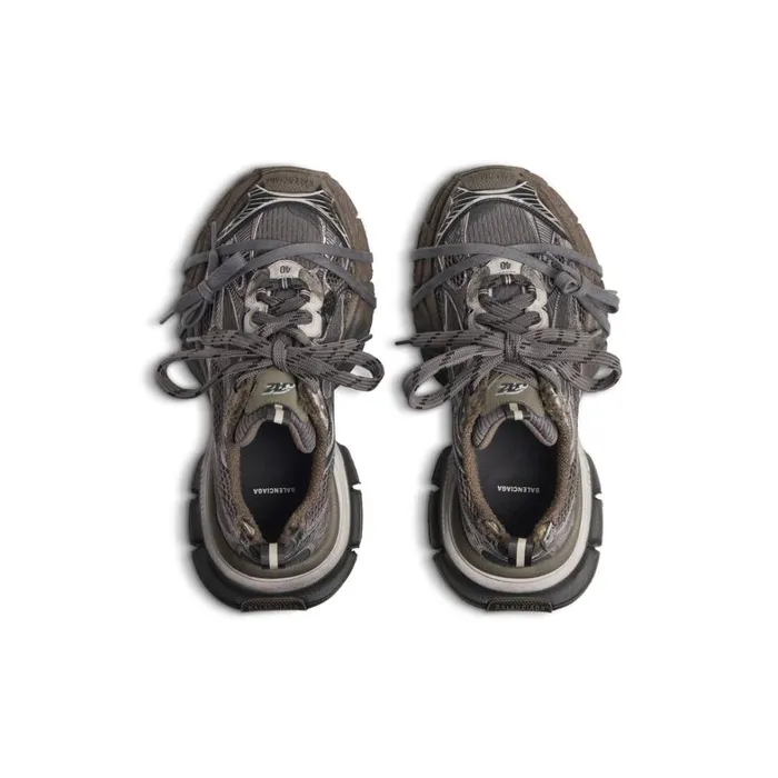 Men Trainers Balenciaga 3xl Trainers Wornout In Brown