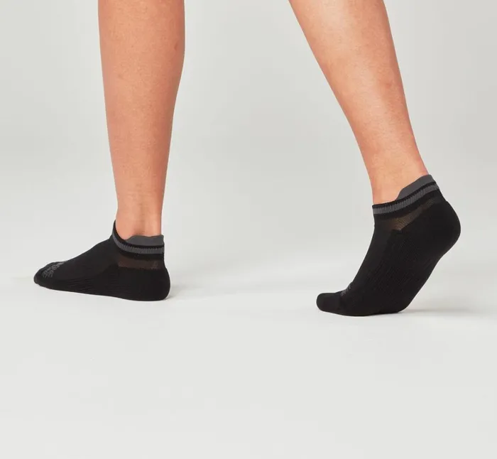 MenWomen All Gender Performance NoShow Sock Black HOKA ONE ONE Socks