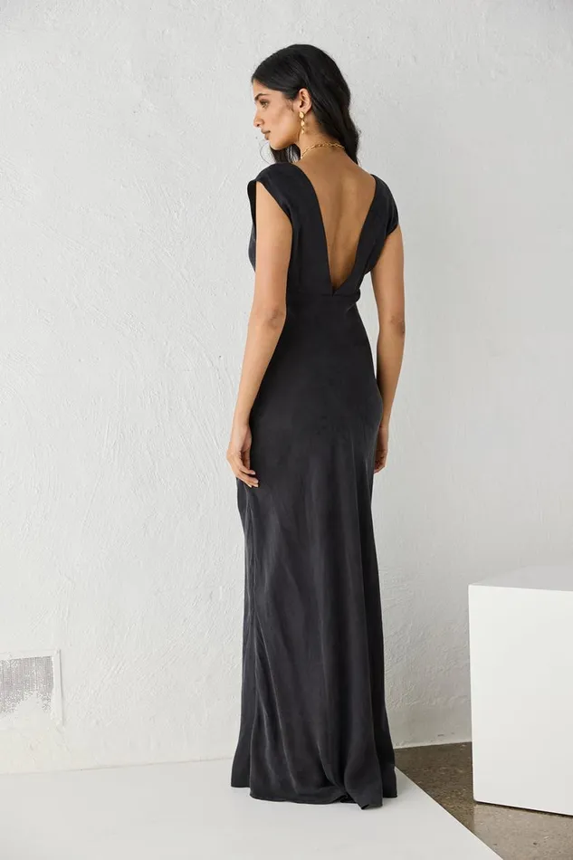 MidiMaxi Dresses Women VRG GRL Valya Maxi Dress Black MidiMaxi Dresses Women VRG GRL Valya Maxi Dress Black