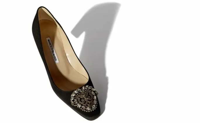 Pumps Women Manolo Blahnik OKKATOBlack Crpe De Chine Jewel Buckle Pumps
