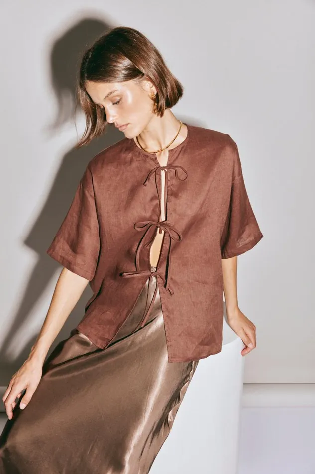 Short Sleeve Women VRG GRL Naomi Linen Smock Top Umber