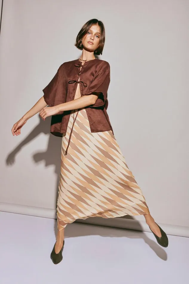Short Sleeve Women VRG GRL Naomi Linen Smock Top Umber Short Sleeve Women VRG GRL Naomi Linen Smock Top Umber