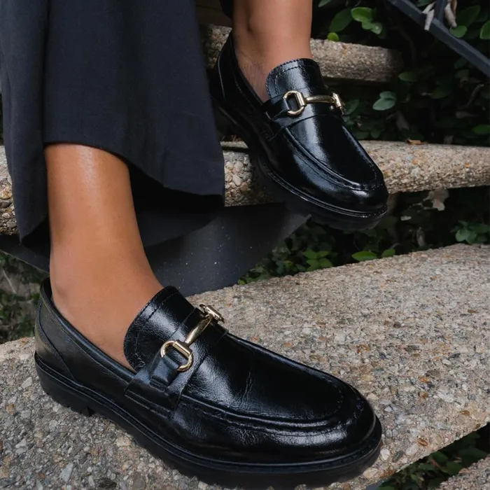 Steve Madden Mistor Black Leather Womens Loafers and Flats