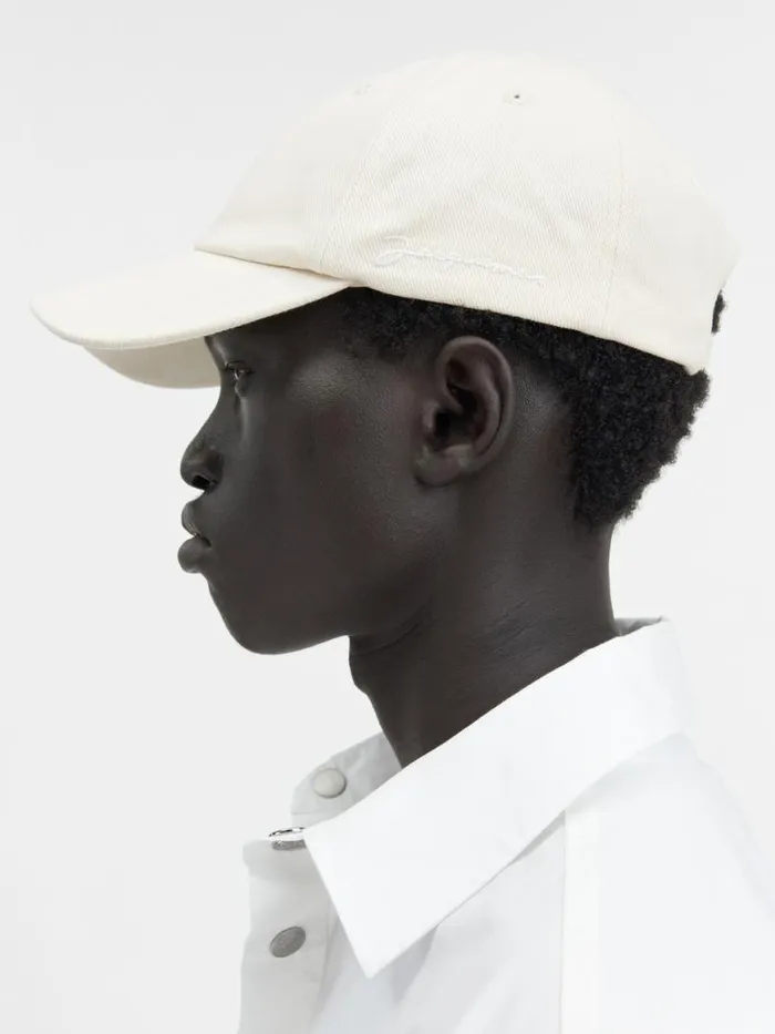 The Jacquemus Cap Offwhite WomenMen JACQUEMUS Hats The Jacquemus Cap Offwhite WomenMen JACQUEMUS Hats