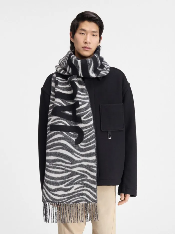 The Jacquemus Scarf Black and White Zebra WomenMen JACQUEMUS Scarves Beanies and Gloves The Jacquemus Scarf Black and White Zebra WomenMen JACQUEMUS Scarves Beanies and Gloves