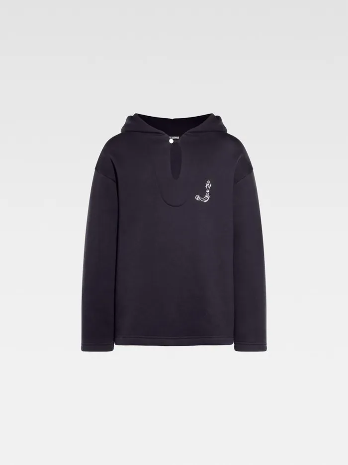 The Mer Hoodie Dark Navy Men JACQUEMUS Sweatshirts and Joggings The Mer Hoodie Dark Navy Men JACQUEMUS Sweatshirts and Joggings