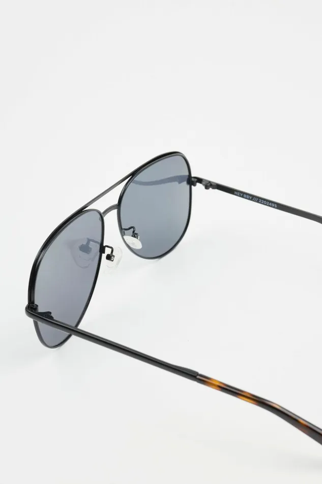 Women Dynamite Sunglasses Hey Baby Sunglasses Black