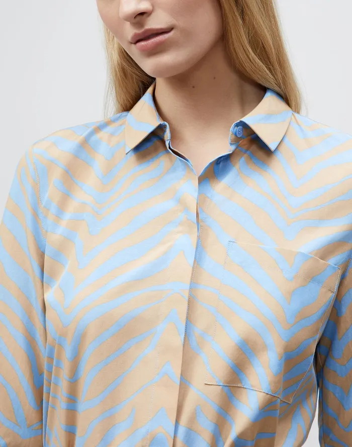 Women Lafayette 148 New York Blouses and Shirts PlusSize Ruxton Blouse In Zevron Print Habotai Fresh Blue Multi