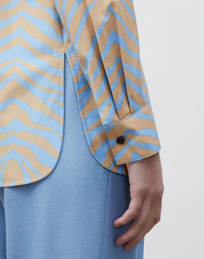 Women Lafayette 148 New York Blouses and Shirts PlusSize Ruxton Blouse In Zevron Print Habotai Fresh Blue Multi