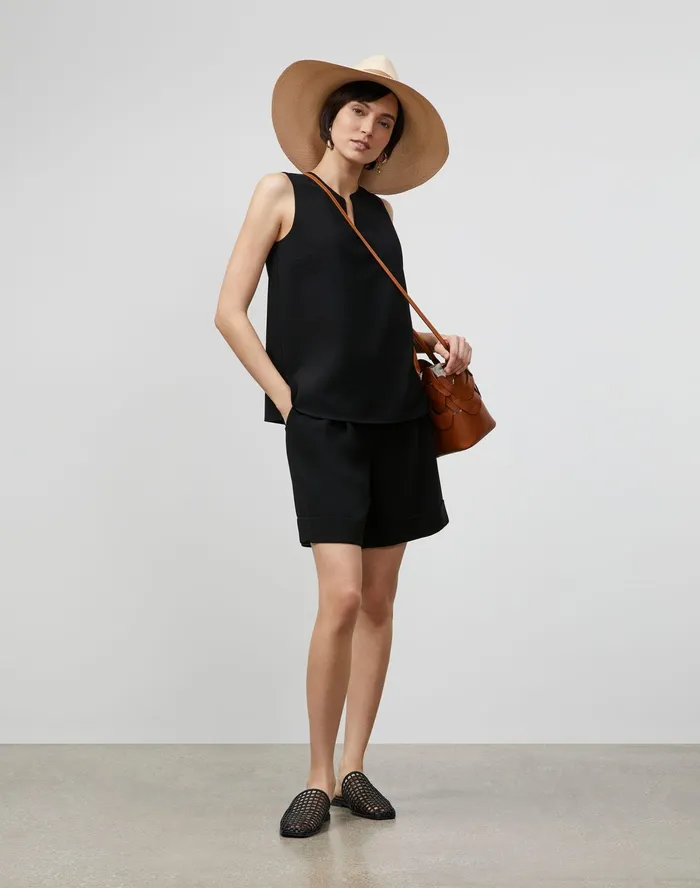 Women Lafayette 148 New York Pants and Shorts Ellis Pleated Short In Finesse Crepe Black