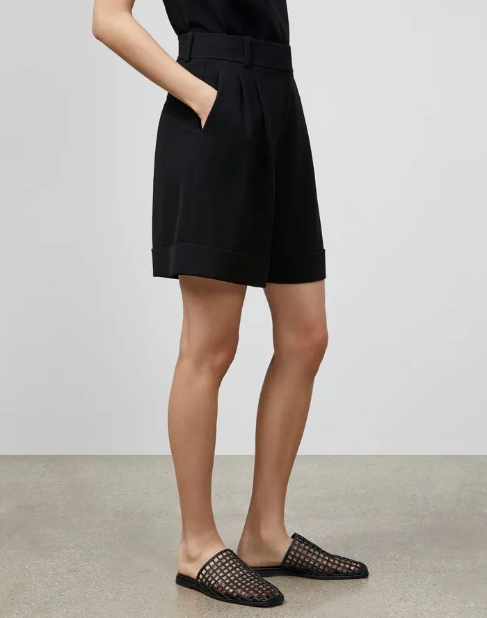 Women Lafayette 148 New York Pants and Shorts Ellis Pleated Short In Finesse Crepe Black