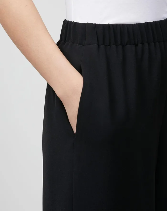 Women Lafayette 148 New York Pants and Shorts Petite Riverside Cuffed Ankle Pant In Finesse Crepe Black