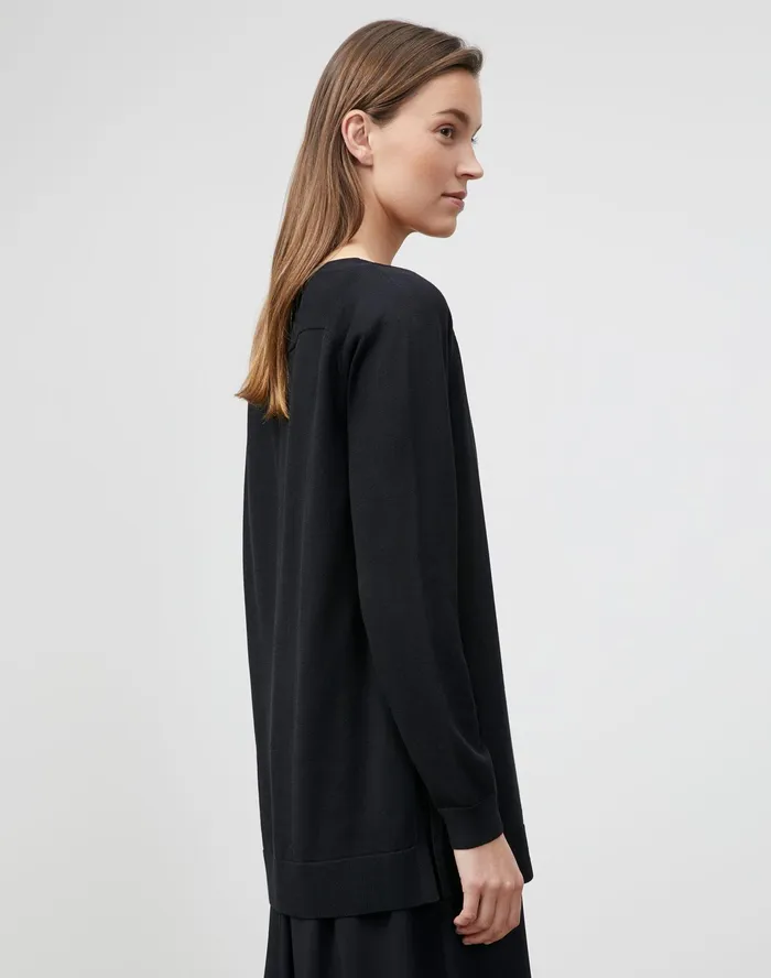 Women Lafayette 148 New York Sweaters Petite Cotton Crepe Plaited VNeck Sweater Black