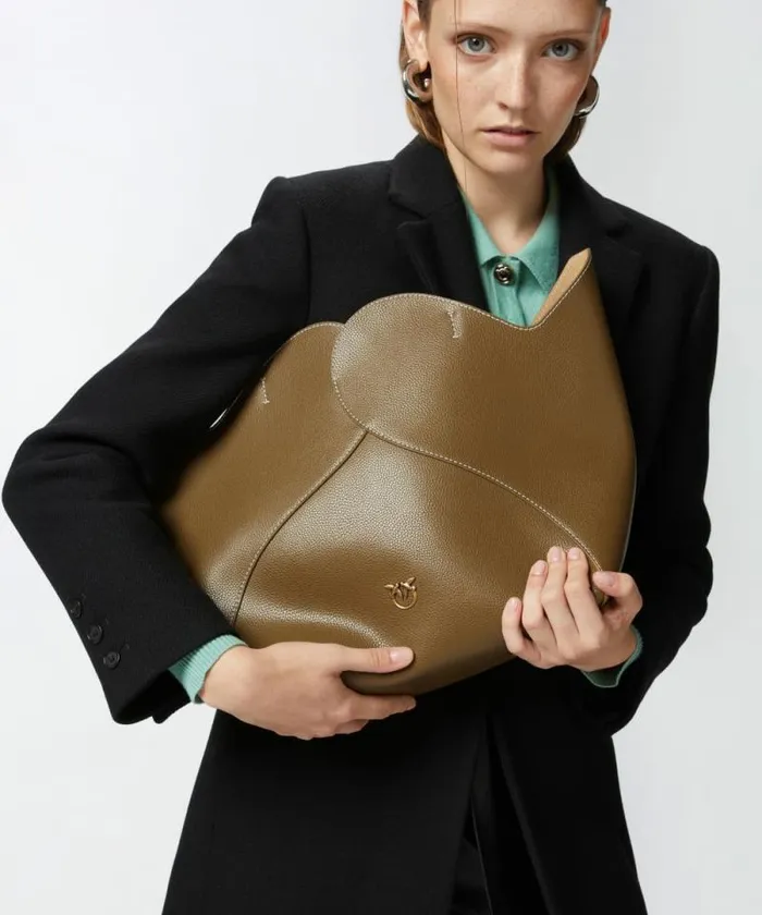 Women Shopping Bags Pinko Large Heart Shopper Bag In Leather Plantationantiquegold Women Shopping Bags Pinko Large Heart Shopper Bag In Leather Plantationantiquegold