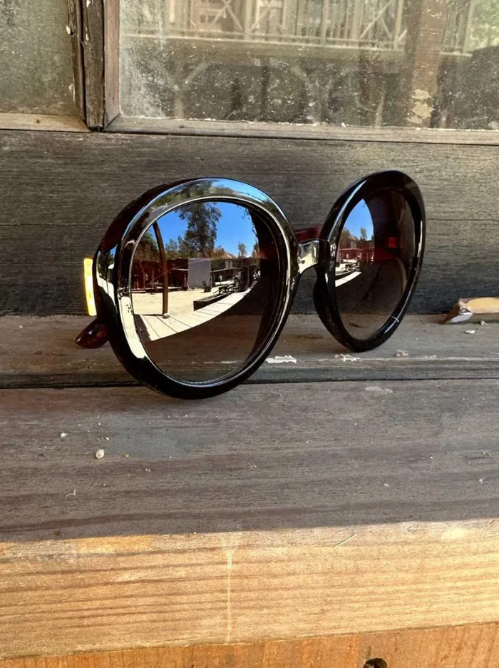 Women Sunglasses Jessica Simpson Oversized Fashionable Round Sunglasses In Tortoise